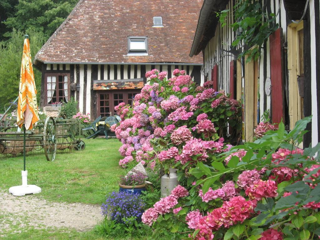 La Boursaie Bed & Breakfast Livarot-Pays-d'Auge Exterior photo