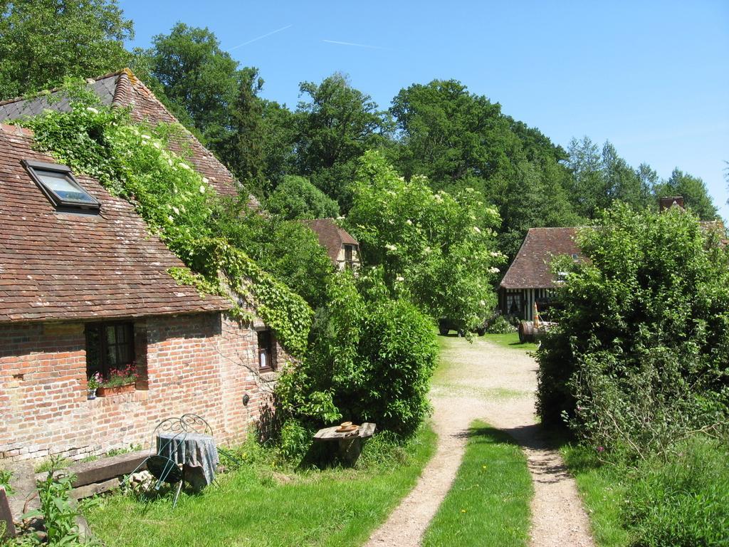 La Boursaie Bed & Breakfast Livarot-Pays-d'Auge Exterior photo