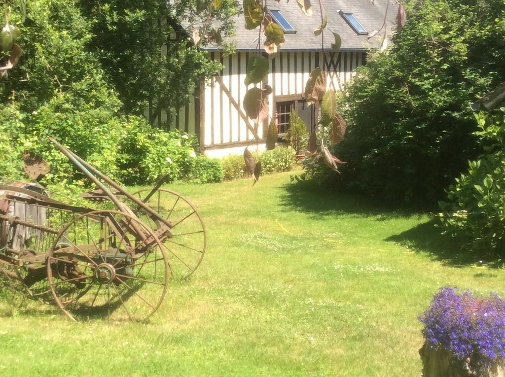 La Boursaie Bed & Breakfast Livarot-Pays-d'Auge Exterior photo